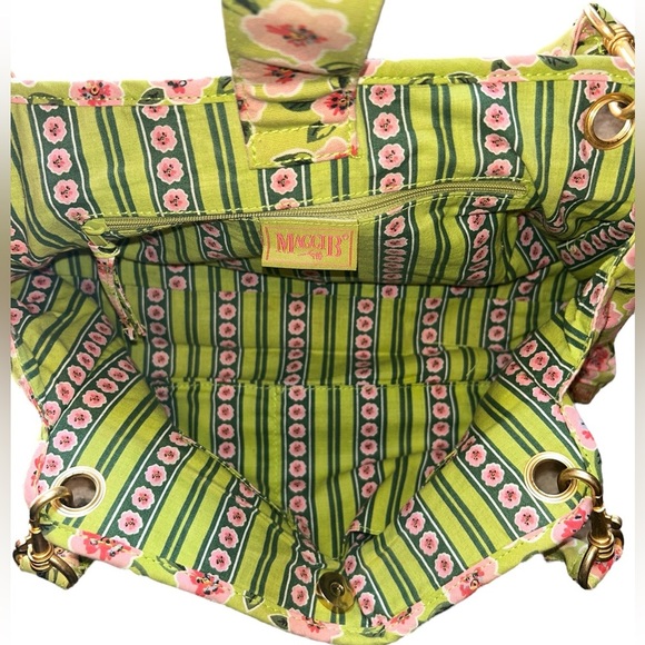 MaggiB rose blossom shoulder bag. - Picture 2 of 3